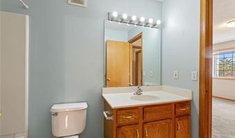 6434 158th St W 384, Apple Valley, MN 55124