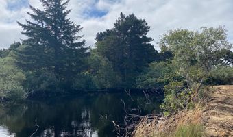 20 St SW, Bandon, OR 97411