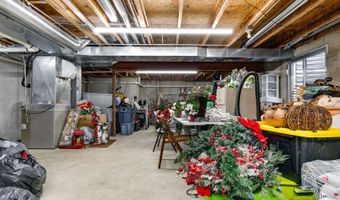 2219 Barrett Dr, Algonquin, IL 60102