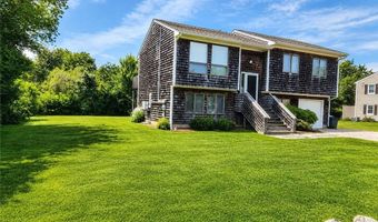 42 Jamestown Blvd, Narragansett, RI 02882