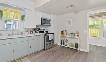 211 S Wickham St, Alvord, TX 76225