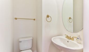 315 S HENRY St S, Alexandria, VA 22314