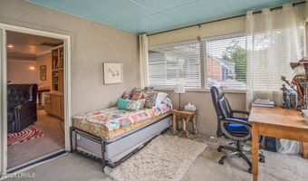 5 Petigru Dr, Beaufort, SC 29902