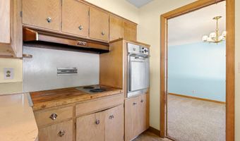 105 21st St NW, Austin, MN 55912