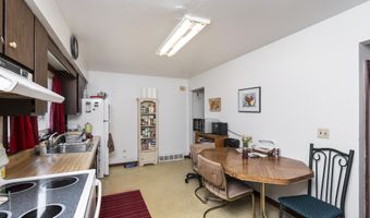 9 Campagna Dr, Albany, NY 12205
