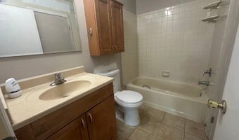 66 Mountain Ct 66, Bedminster, NJ 07921