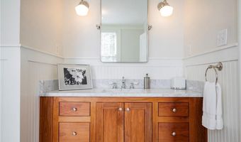901 McCollum Dr, Bentonville, AR 72712