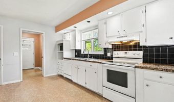 7261 Driftwood Dr SE, Ada, MI 49301