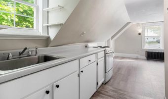 176 Court St, Bangor, ME 04401