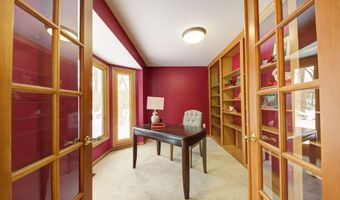 825 Brookside Dr, Ann Arbor, MI 48105