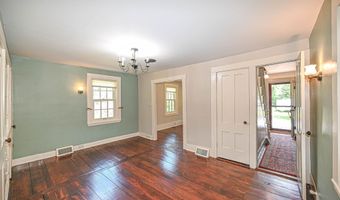 9 Lawes Ave, Bedford, NH 03110