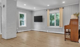 24 Center St, Augusta, ME 04330