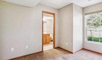 667 Andy Ct, North Liberty, IA 52317