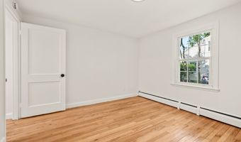 18 Grove Rd, Cromwell, CT 06416
