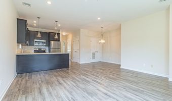 5 Robert Court St, Amityville, NY 11701