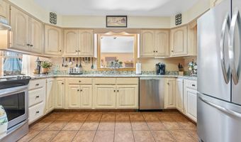 853 Fairway Dr, Alliance, OH 44601