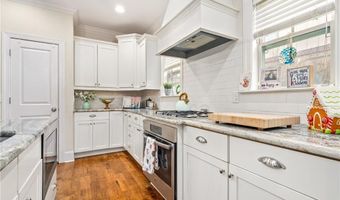 2217 N DONAHUE Dr, Auburn, AL 36830