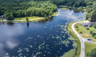 18 Dream Lake Dr, Amherst, NH 03031