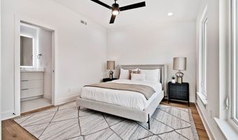 208 NW 9th St, Bentonville, AR 72712