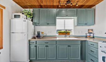 4 Camp Bonanza Rd, Cold Creek, NV 89124