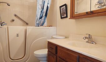 110 Stork St, Anna, IL 62906