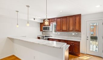 329 18TH Pl NE, Washington, DC 20002