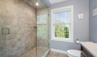 102 Fairhaven Rd, Cumberland, RI 02864