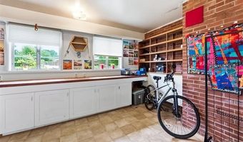 225 SE Rockwood Ave, Bartlesville, OK 74006