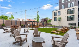 701 N HENRY St 204, Alexandria, VA 22314
