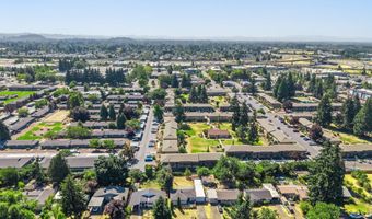 3190 ORIOLE St, Springfield, OR 97477