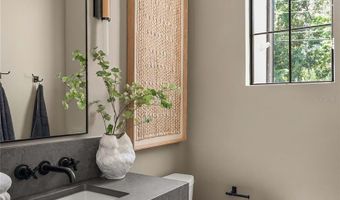 1136 STETSON St, Orlando, FL 32804