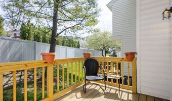 68 Virginia Ave 14, Danbury, CT 06810