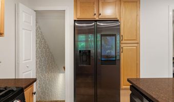 2713 ALBEMARLE Dr, Alexandria, VA 22303