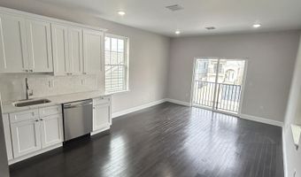 47 COTTAGE St, Bayonne, NJ 07002