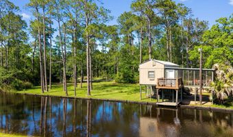 10091 River Dr, Bay St. Louis, MS 39520