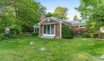 37 Beaumont St, East Providence, RI 02916