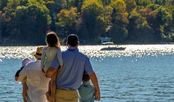 905 Cold Mountain Rd, Lake Toxaway, NC 28747