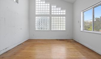 94 OCEANSIDE Dr, Atlantic Beach, FL 32233