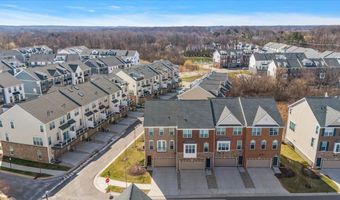 2824 Ridington Rd, Ann Arbor, MI 48105