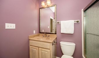 745 Champagne Dr, Biloxi, MS 39532