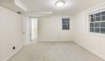9326 W PARKHILL Dr W, Bethesda, MD 20814