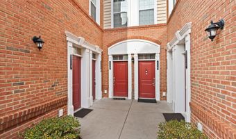 23215 MILLTOWN KNOLL Sq 114, Ashburn, VA 20148