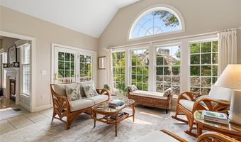 2 Seal Island Rd, Bristol, RI 02809
