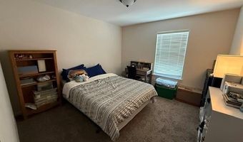 16338 Lois Ln, Basehor, KS 66007