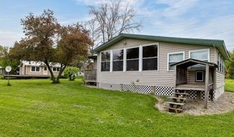 28 Hilltop Rd, Alburgh, VT 05440
