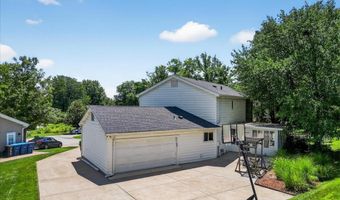 291 Oak Path Ct, Ballwin, MO 63011