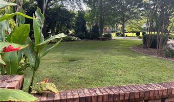 905 Meadow Ln, Anderson, SC 29621