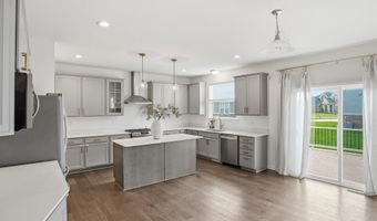 430 Pineway Dr, Ann Arbor, MI 48103