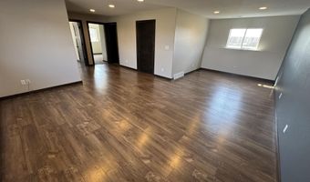 2214 S Lawson St, Aberdeen, SD 57401
