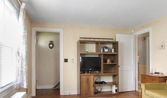 21 Hemlock Ave, Cranston, RI 02910